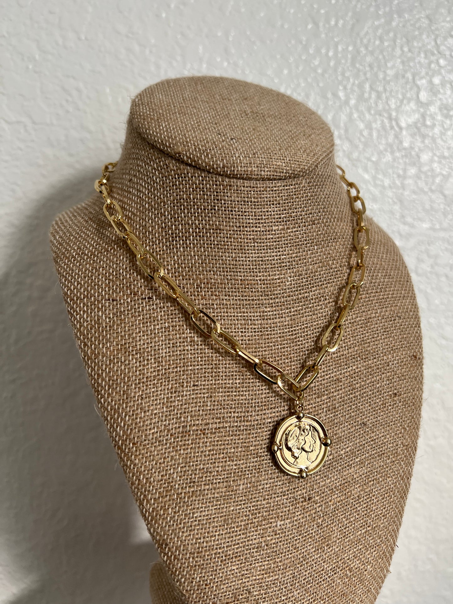 Frida Necklace
