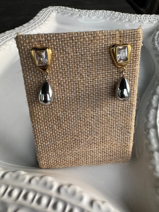 Helena Earrings